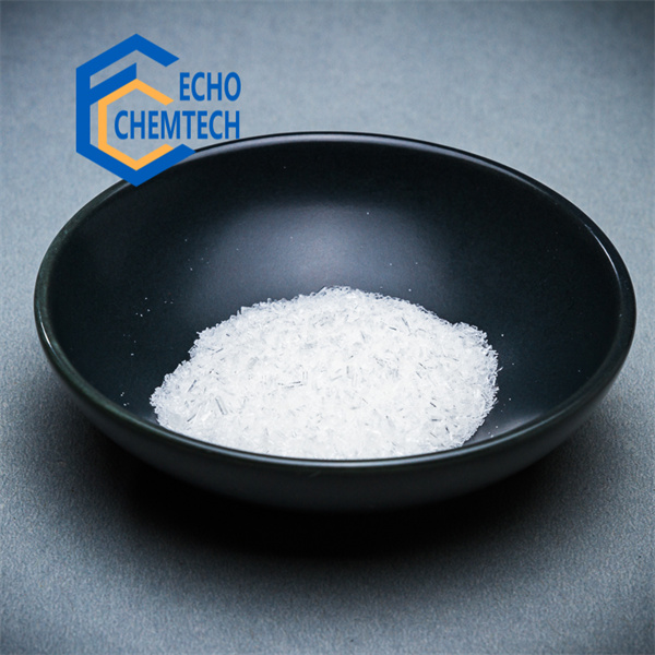 Axit Caprylhydroxamic có thể giúp điều trị mụn trứng cá và vết thâm như thế nào